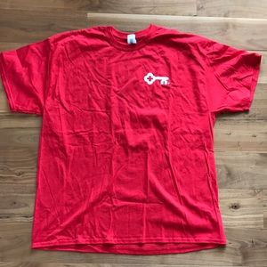 Keybank XXL red key promotional shirt gildan
